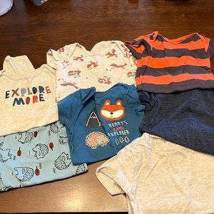 Lot of 7 onesies 18m-24mo